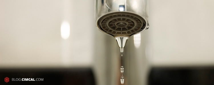 Economize até 77% de água usando as torneiras econômicas